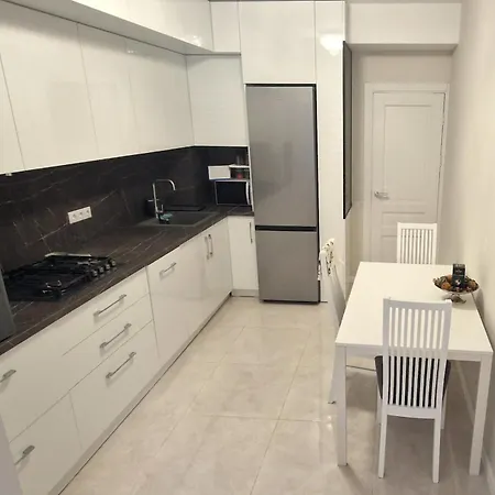 Apartament Black & White